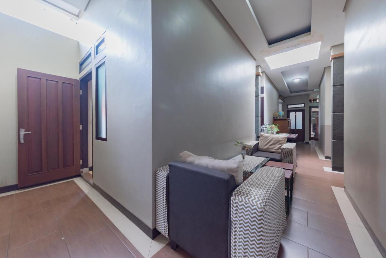 Reddoorz Syariah Near Politeknik Negeri Bandung Campus 호텔 치마히 외부 사진